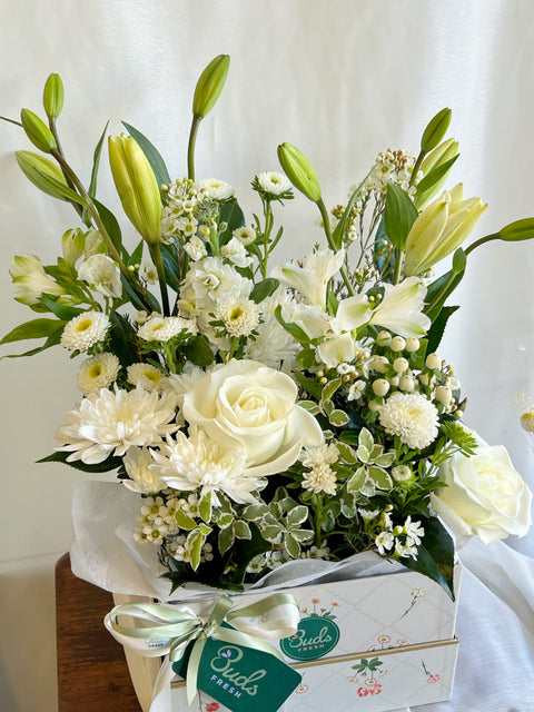 Elegant Table Arrangement