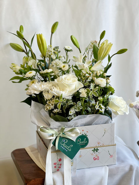 Elegant Table Arrangement
