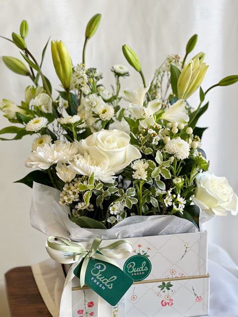 Elegant Table Arrangement