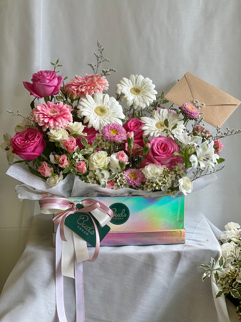 Elegant Table Arrangement