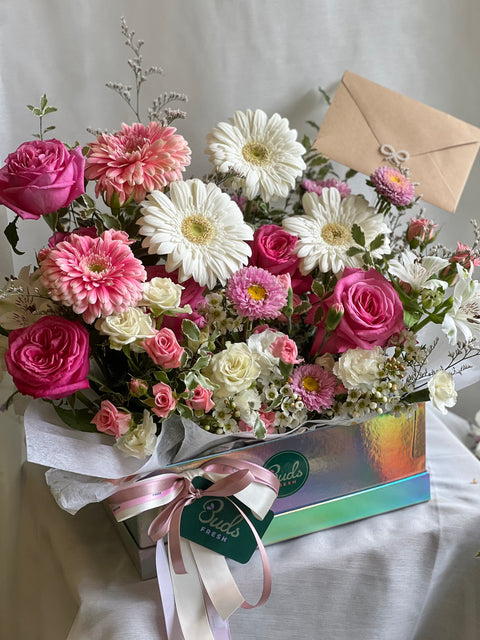 Elegant Table Arrangement