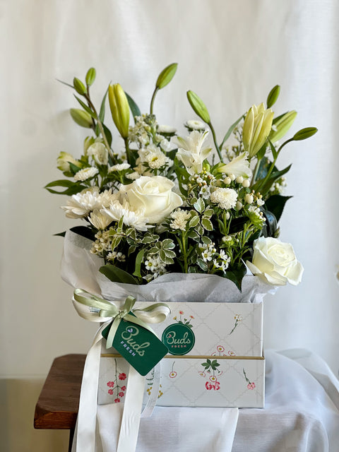 Elegant Table Arrangement